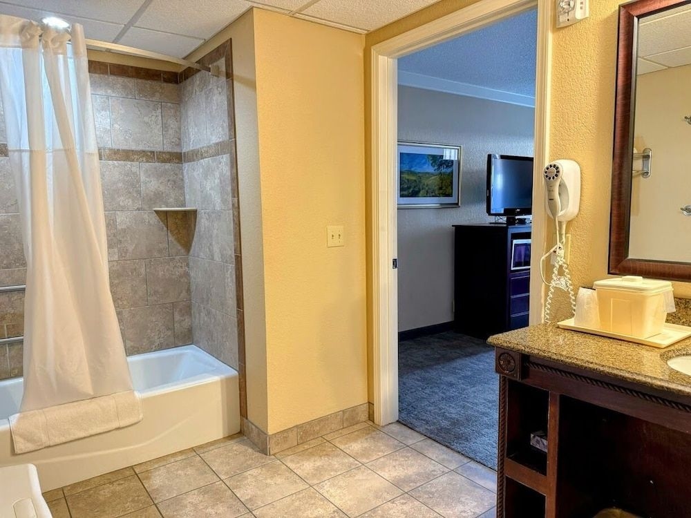 Best Western Eureka Inn4