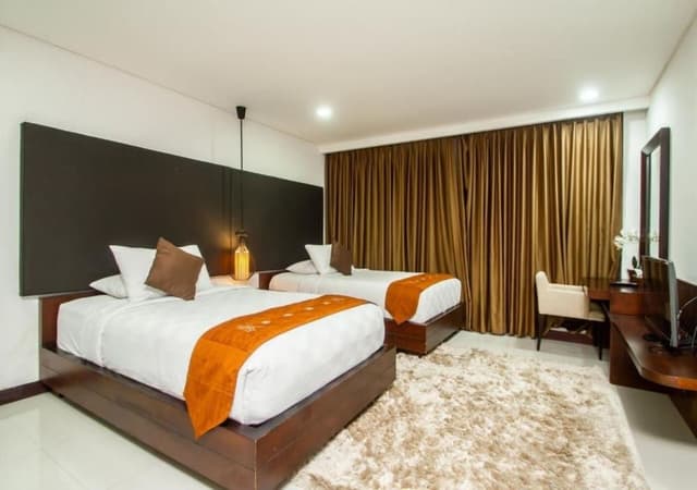 Three-Bedroom House with Private Pool
