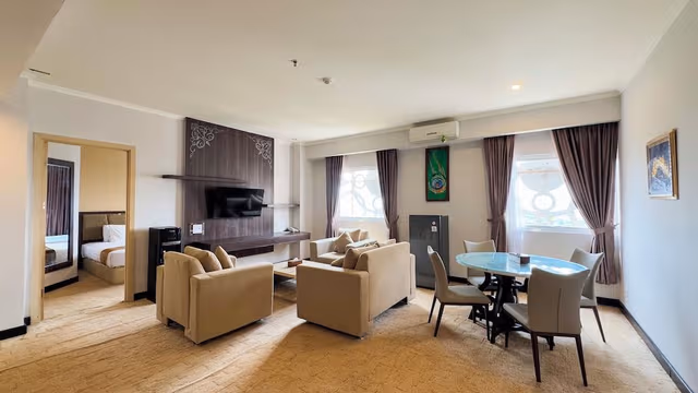Family Room, 2 Bedrooms, Bathtub