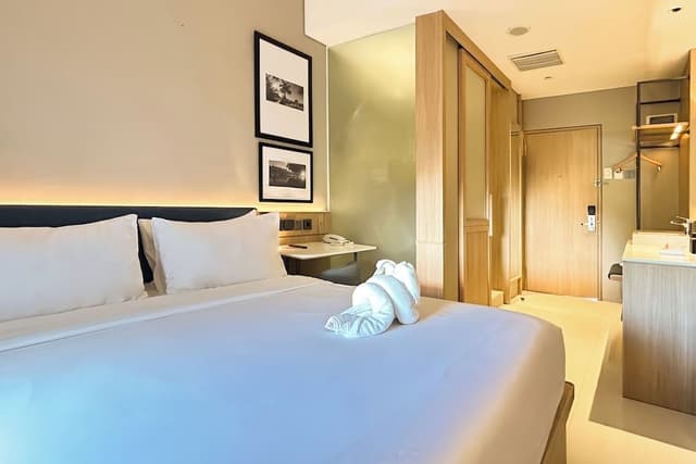 HARRIS Room