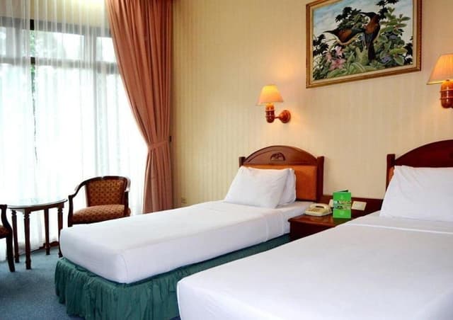 Grand Deluxe Twin Room