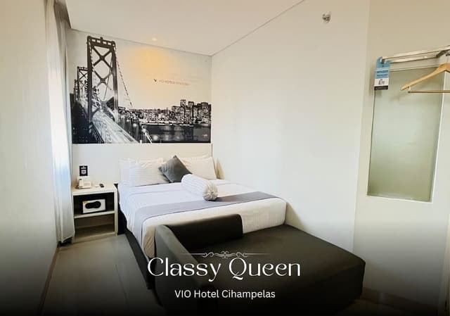 Classy Queen Room Only