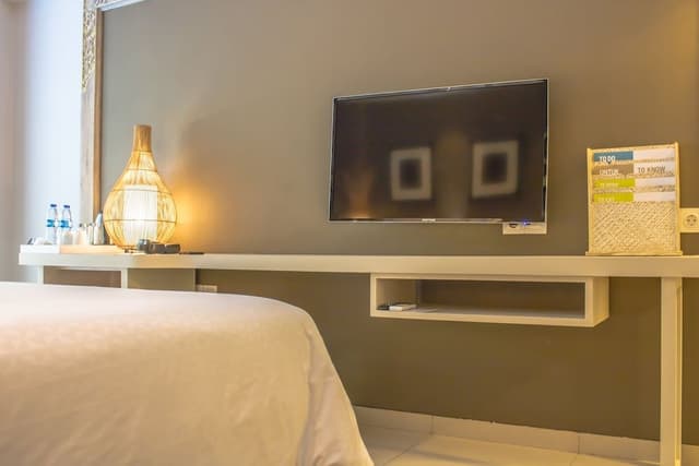 Room, 1 King Bed, Pool View