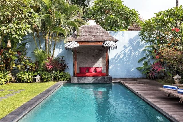 3 Bedroom Private Pool Villa Tomok