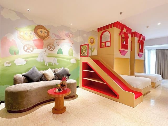Family Room Thematic