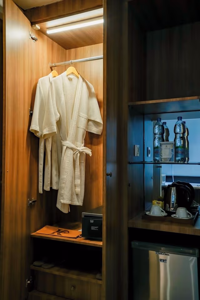 Deluxe Room, Bathtub