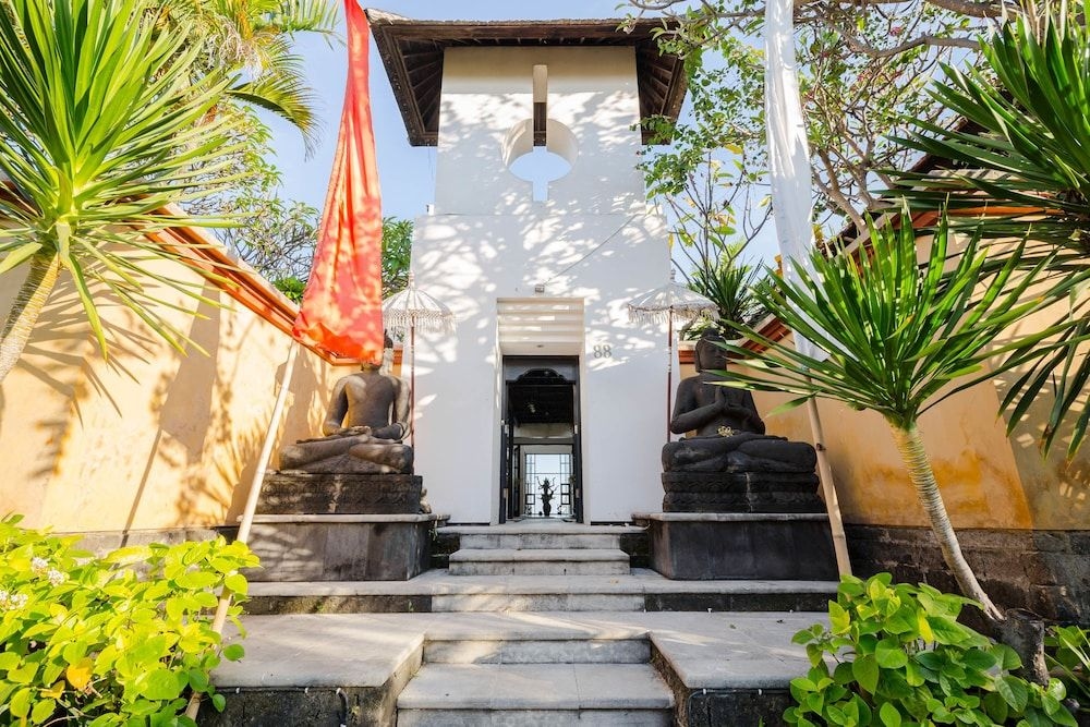 Suarti Resort, Villas & Gallery3