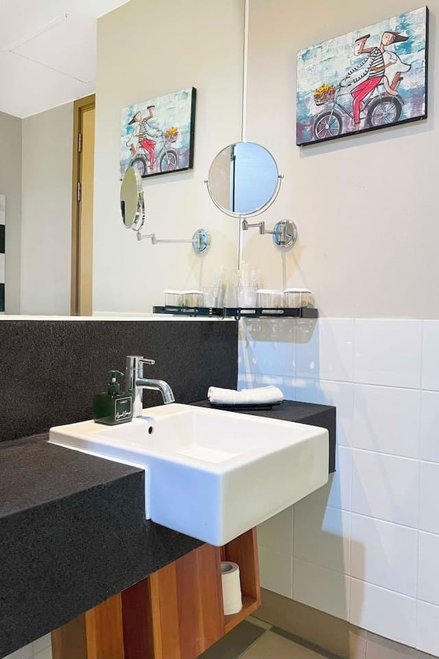 Executive Room, 1 Queen Bed, City View