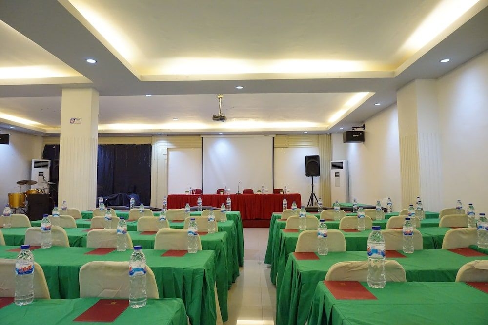 Mangga Dua Hotel Makassar1