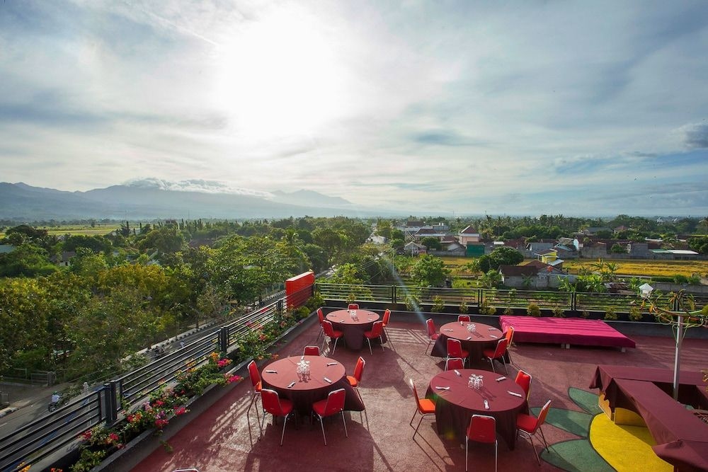 Pratama Hotel and Convention4