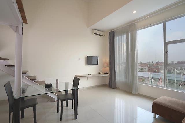 Mezzanine Room