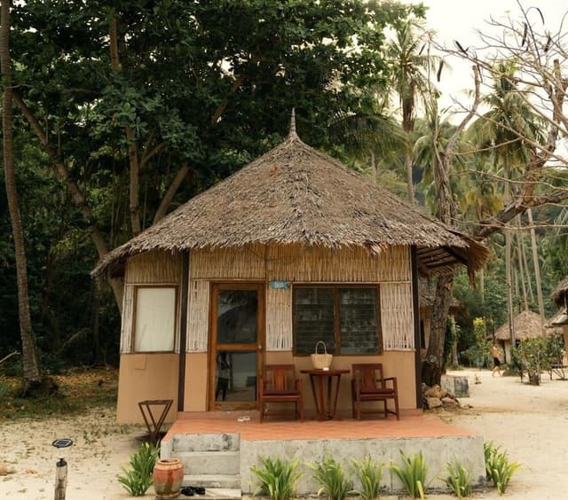 Bungalow, Sea View - Second Row