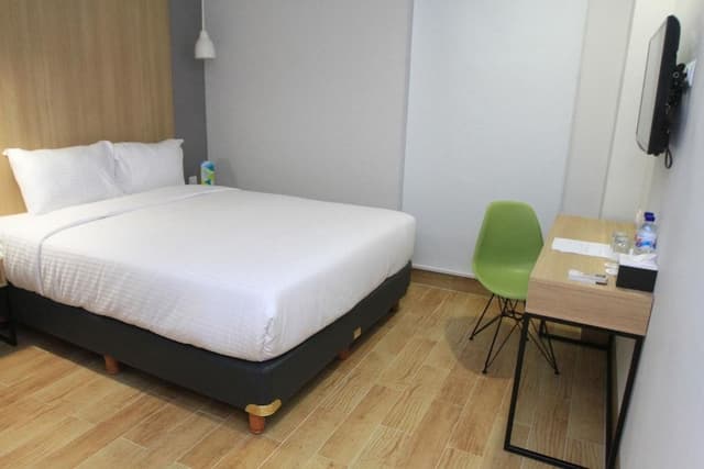 Superior Double Room, 1 Queen Bed, Non Smoking, City View