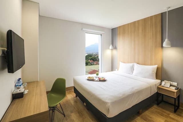 Superior Double Room, 1 Queen Bed, Non Smoking, City View