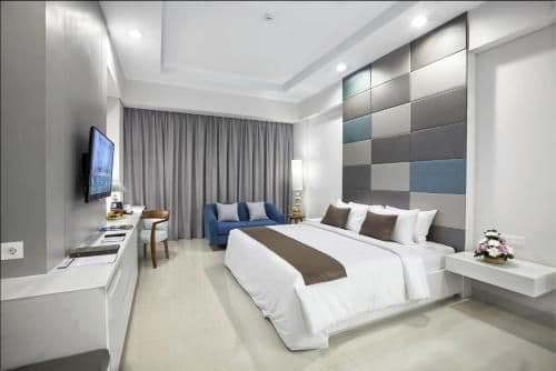 Deluxe King Bed