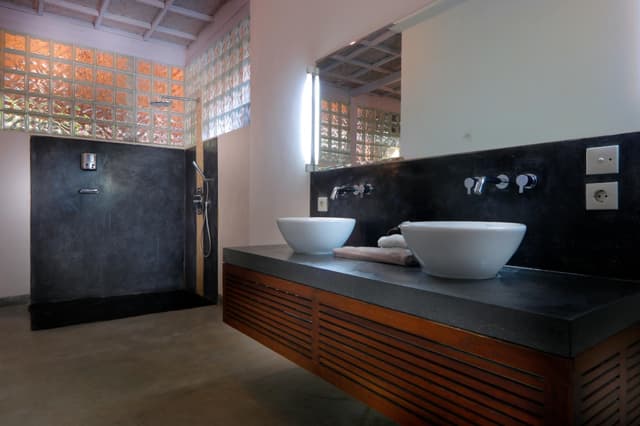 Superior