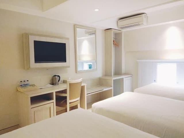 Triple Room
