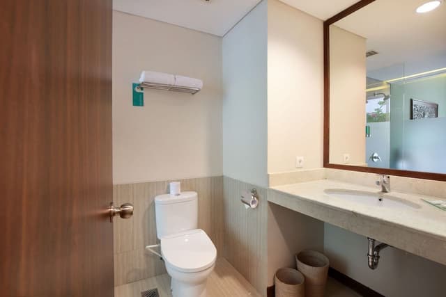 Deluxe Room, Pool Access