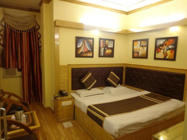 Deluxe Room, Multiple Beds