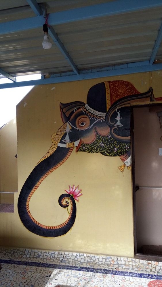 Shyam Palace Guest House4