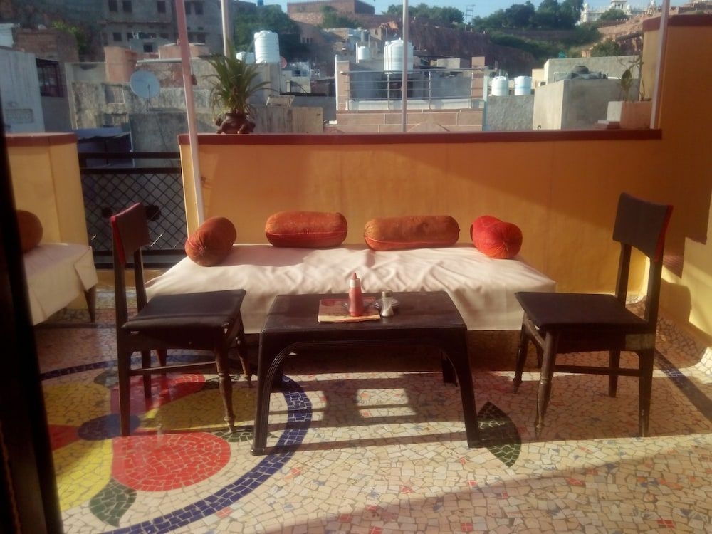 Shyam Palace Guest House2