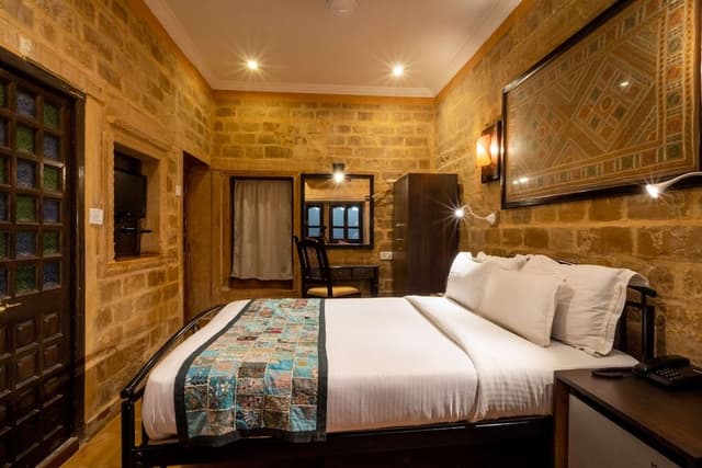 DELUXE ROOMS (GROUND FLOOR)