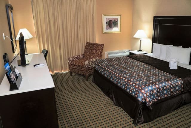 Standard Room, 1 Queen Bed, Non Smoking