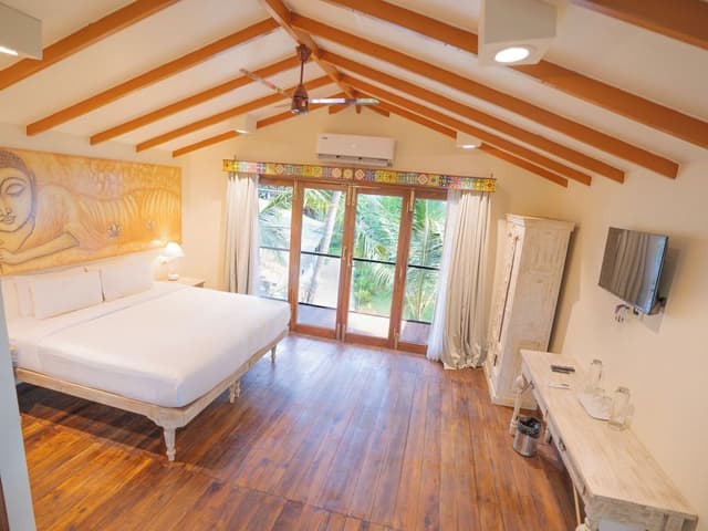 Chalet, Sea View