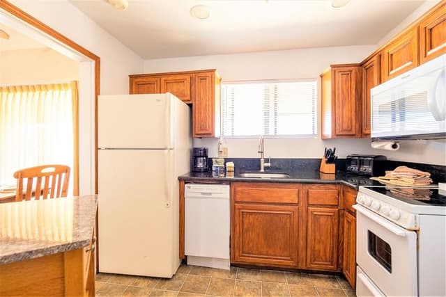 Condo, 2 Bedrooms (Lake Front, Non-AC)