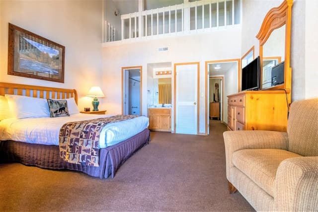 Condo, 2 Bedrooms (Lake Front, Non-AC)