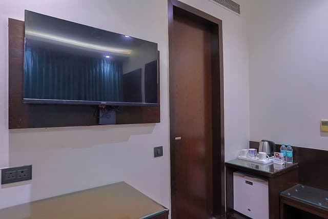 Economy Room