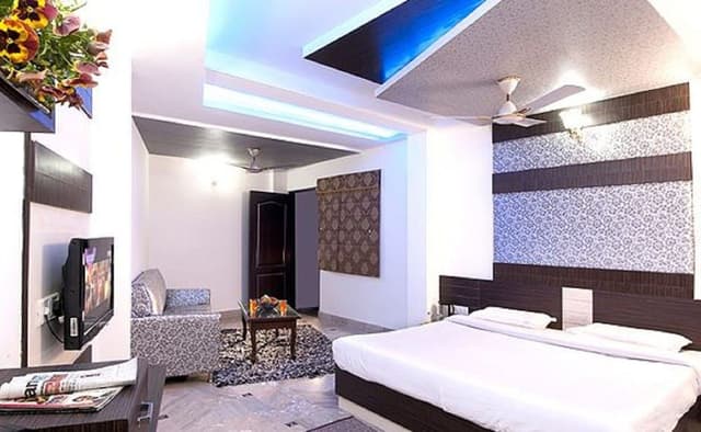 Royal Room