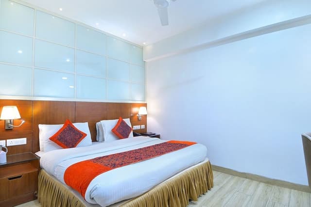 Family Room (2 Rooms with 1 Washroom)
