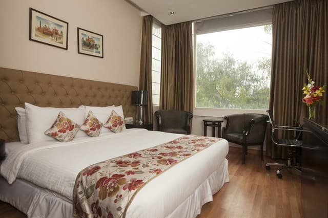 Executive Room