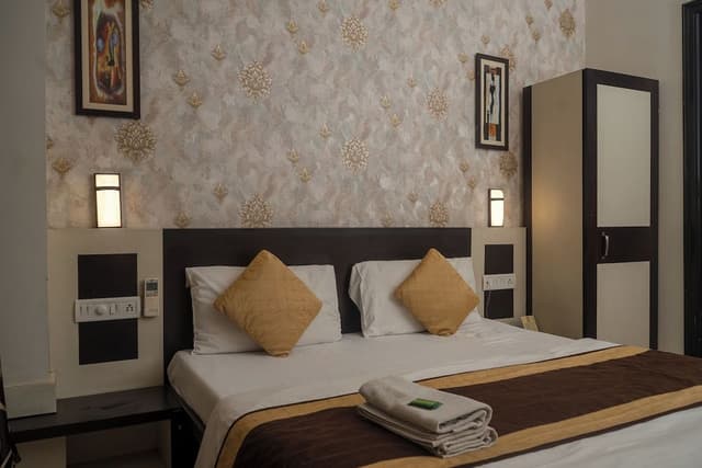 Deluxe Room (AC)