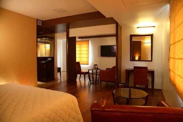Grand Room, 1 King Bed