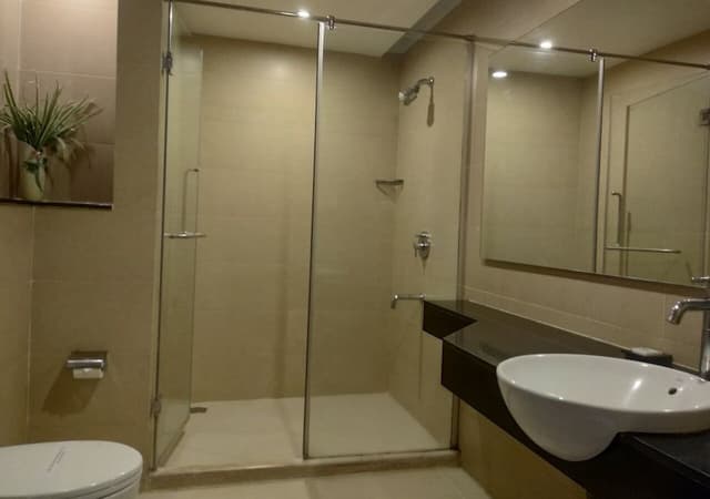 Grand Room, 1 King Bed