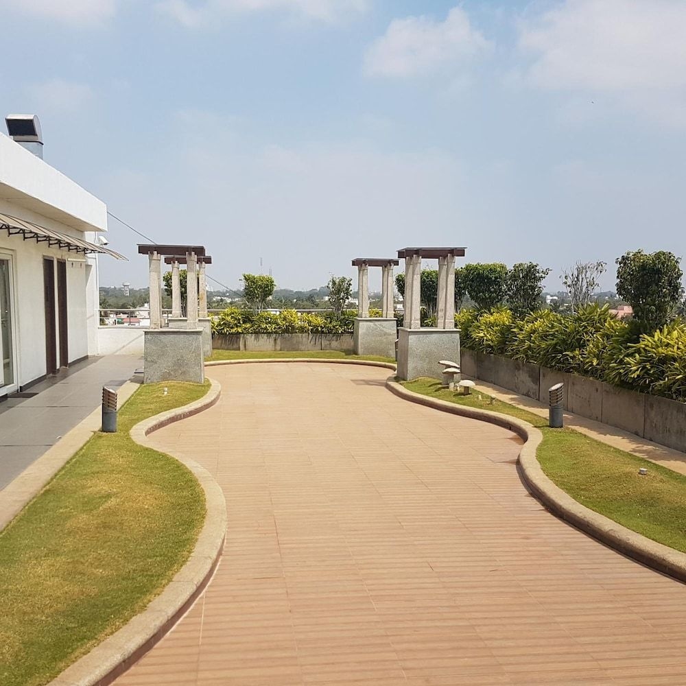 โรงแรมแกรนด์ การ์เดนเนีย (Grand Gardenia)4