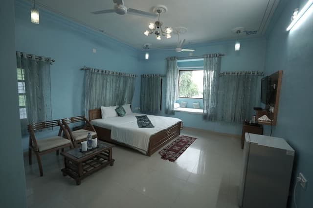Maharaja Room (Lake Facing Rooms)