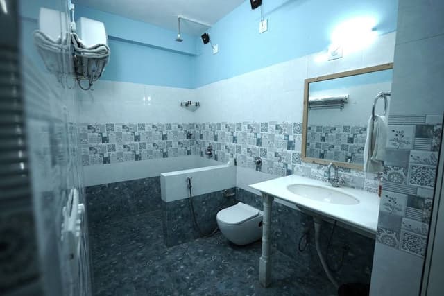 Deluxe Double or Twin Room (Non Lake Facing)