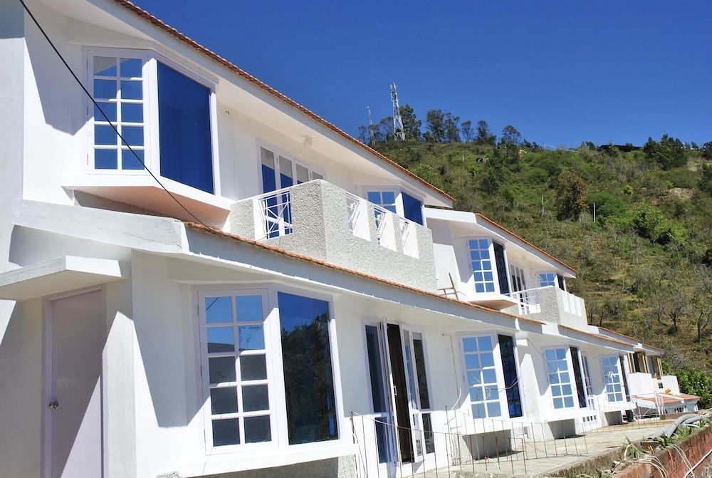 Country Club Valley Vista4