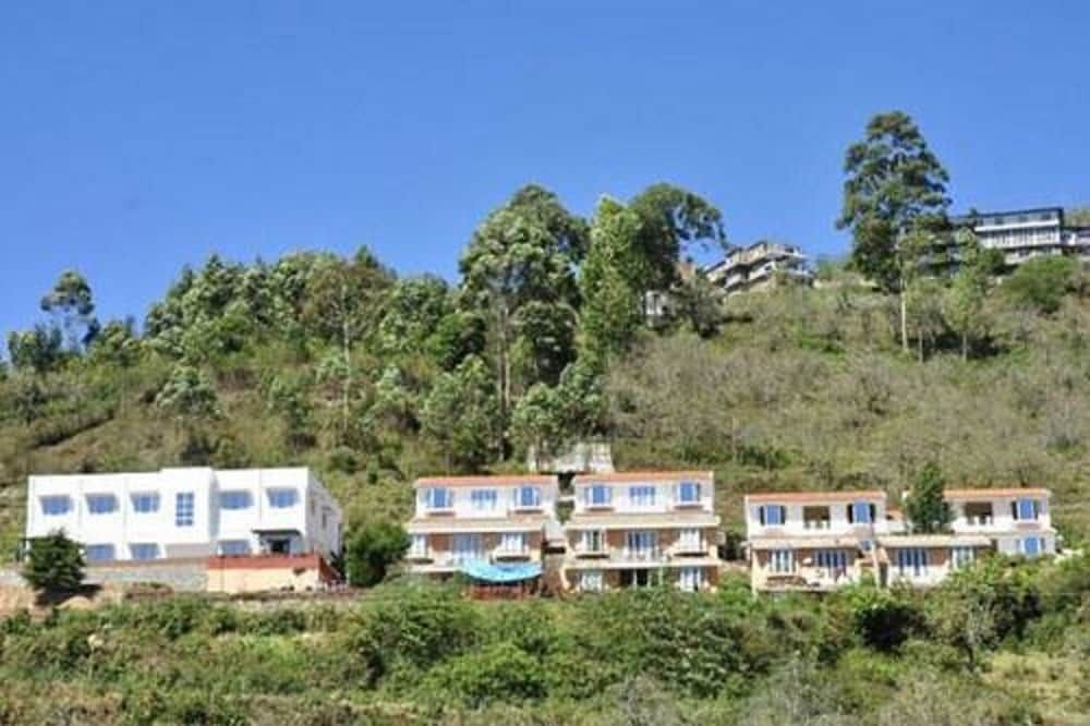 Country Club Valley Vista3