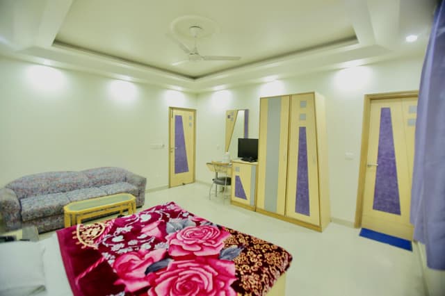 Super Deluxe Room