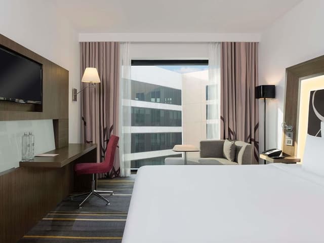 Standard Room, 1 King Bed