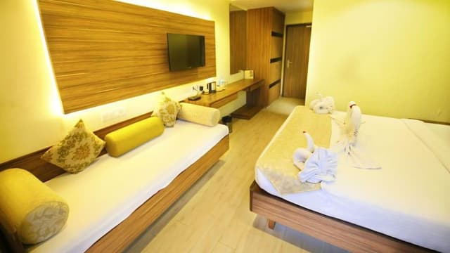 Premium Room (Pool Facing)