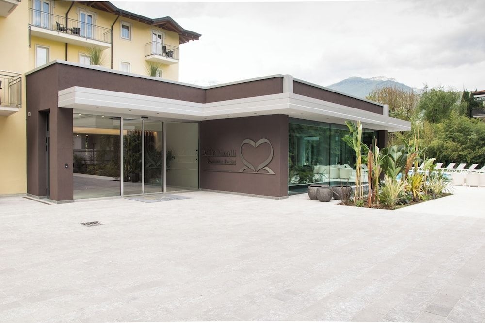 Villa Nicolli Romantic Resort1