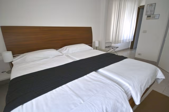 Economy Double Room (lateral garden view)