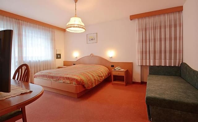 Classic Quadruple Room