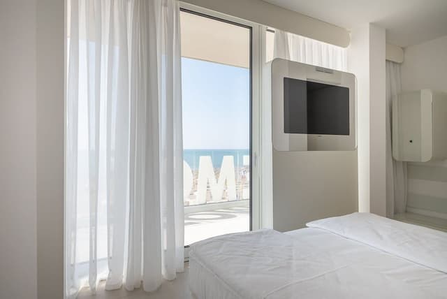 Double Room, Hot Tub, Sea View