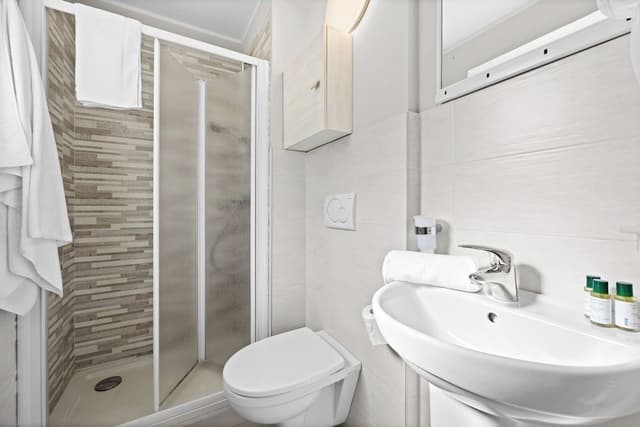 Superior Apartment, 3 Bedrooms, 2 Bathrooms